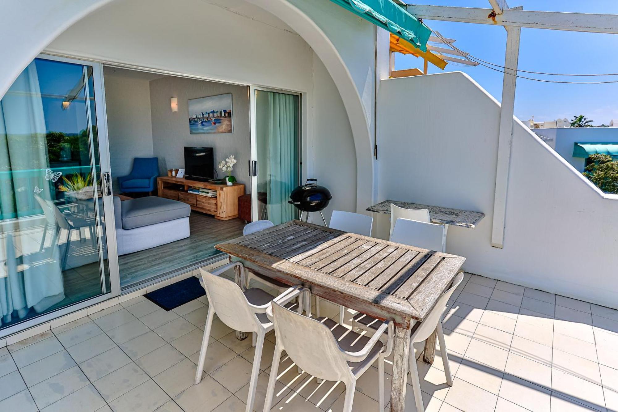 Apartment 10 Akrotiri, Santorini Estate - Families Only